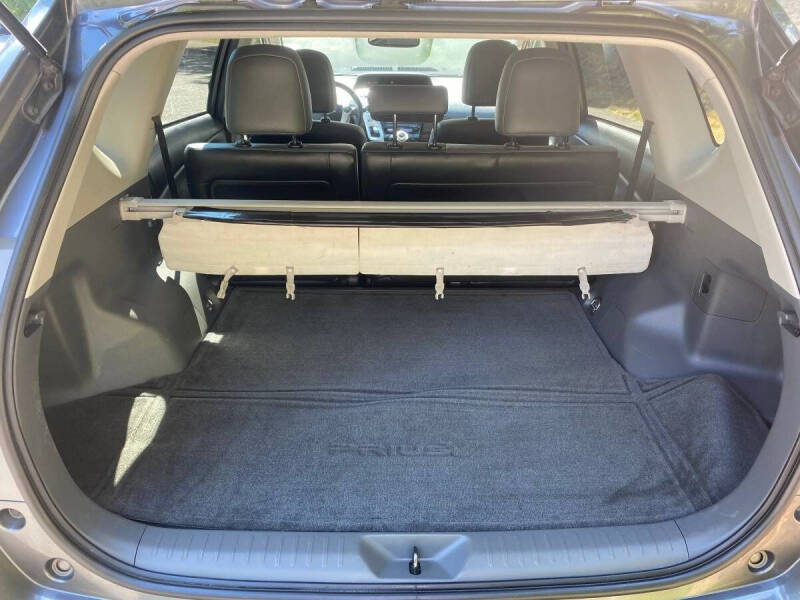 2012 Toyota Prius v Five