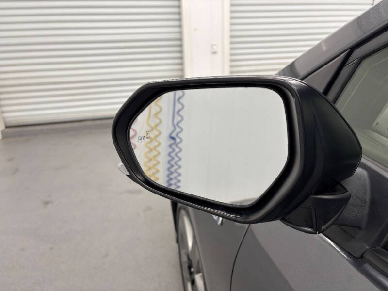 2021 Toyota Prius XLE