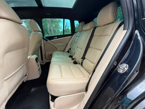 2014 Volkswagen Tiguan R-Line