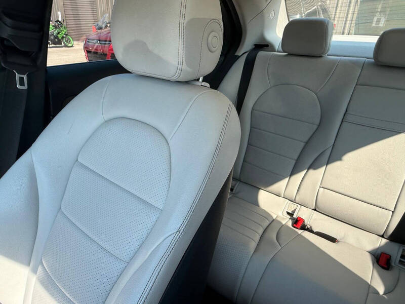 2017 Mercedes-Benz C-Class C 300