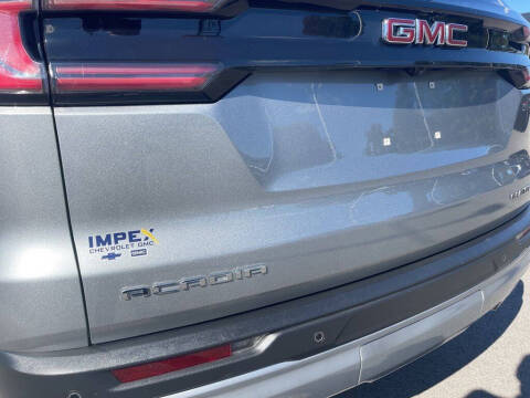 2025 GMC Acadia Elevation