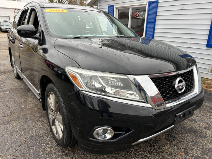 2014 Nissan Pathfinder for sale at Quality Cars Machesney Park in Machesney Park, IL