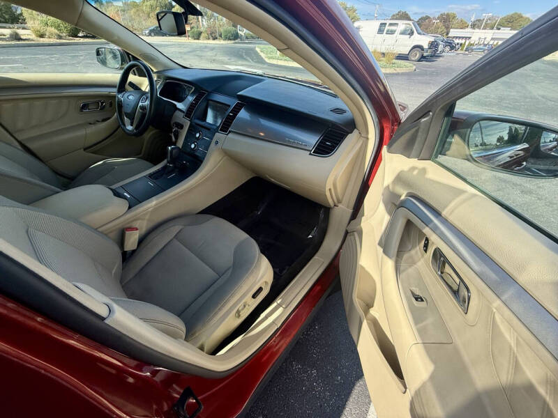 2013 Ford Taurus SEL