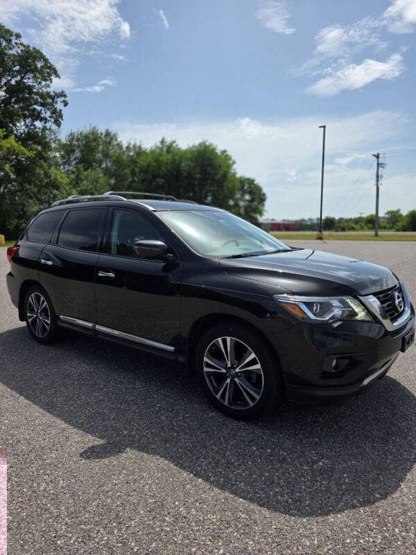 2017 Nissan Pathfinder Platinum