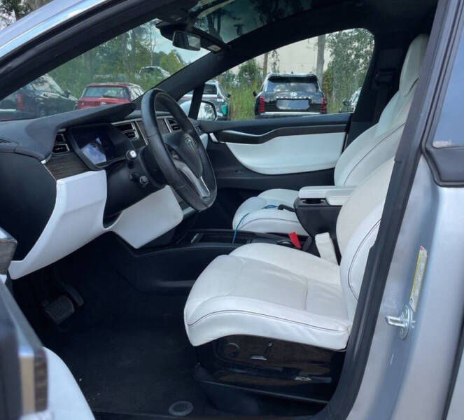 2016 Tesla Model X 75D