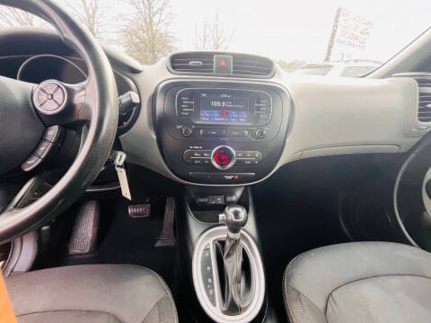 2017 Kia Soul +
