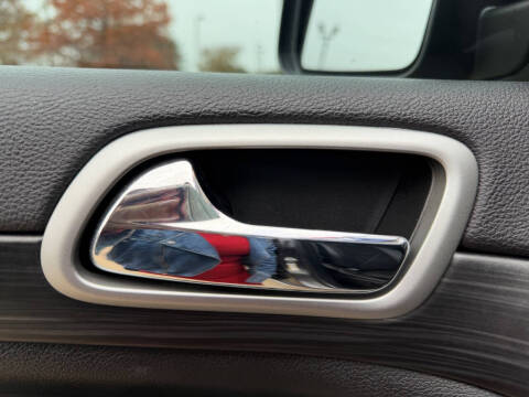 2019 Jeep Grand Cherokee Laredo