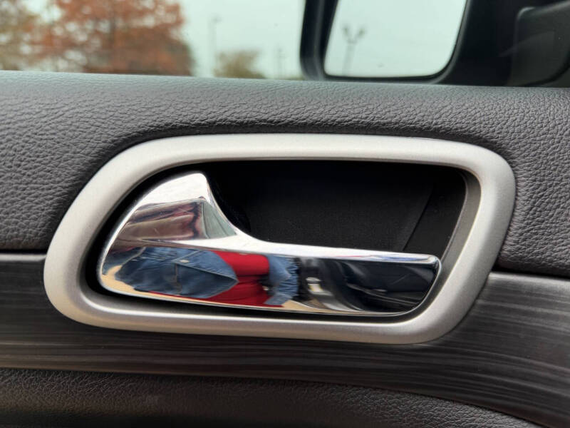 2019 Jeep Grand Cherokee Laredo