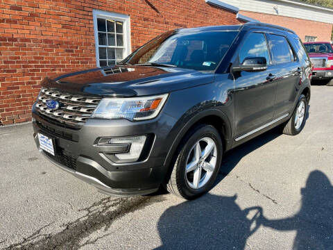 2017 Ford Explorer for sale at SETTLE'S CARS & TRUCKS in Flint Hill VA