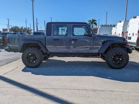 2026 Jeep Gladiator Sport
