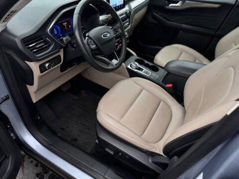 2022 Ford Escape Titanium