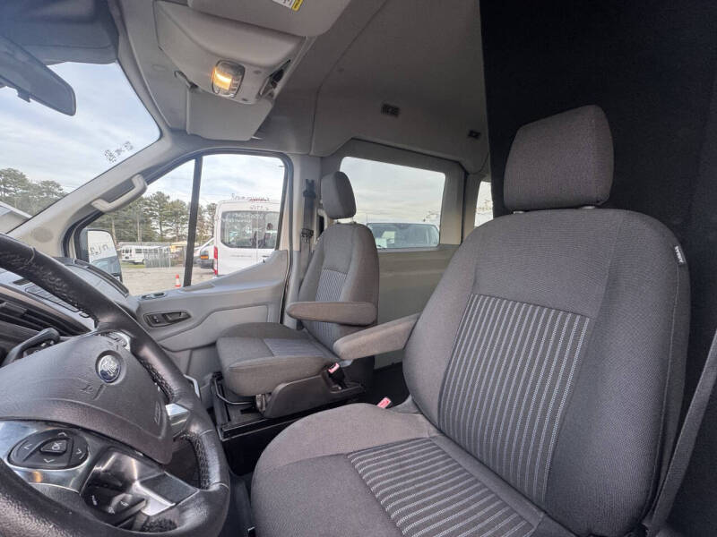 2016 Ford Transit 150 XLT