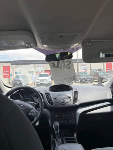 2019 Ford Escape S