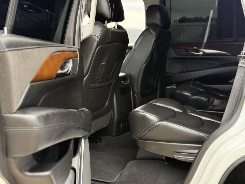 2020 Cadillac Escalade Luxury