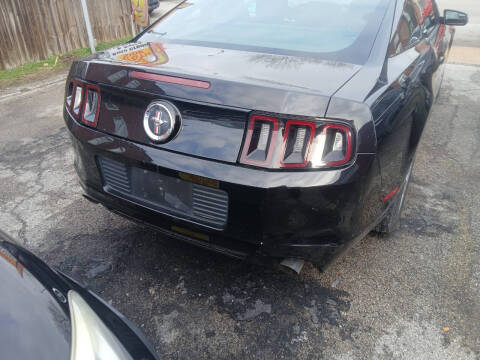 2014 Ford Mustang V6