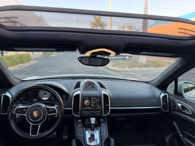 2015 Porsche Cayenne S