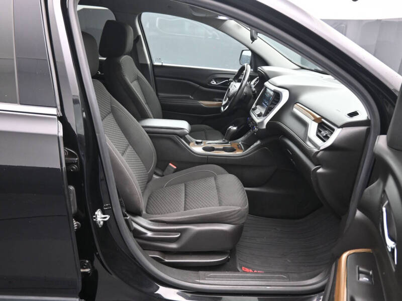 2017 GMC Acadia SLE-2