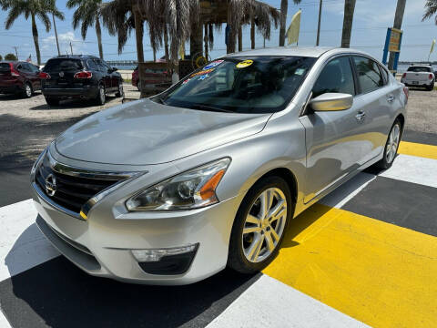 2013 Nissan Altima for sale at D&S Auto Sales, Inc in Melbourne FL