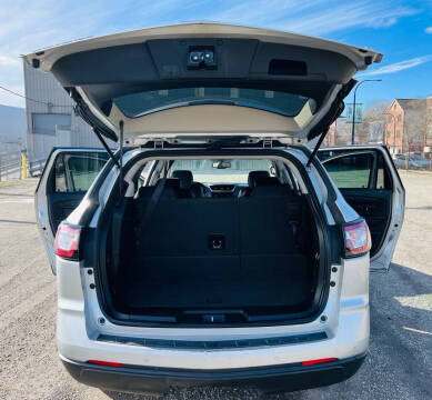 2017 Chevrolet Traverse LT