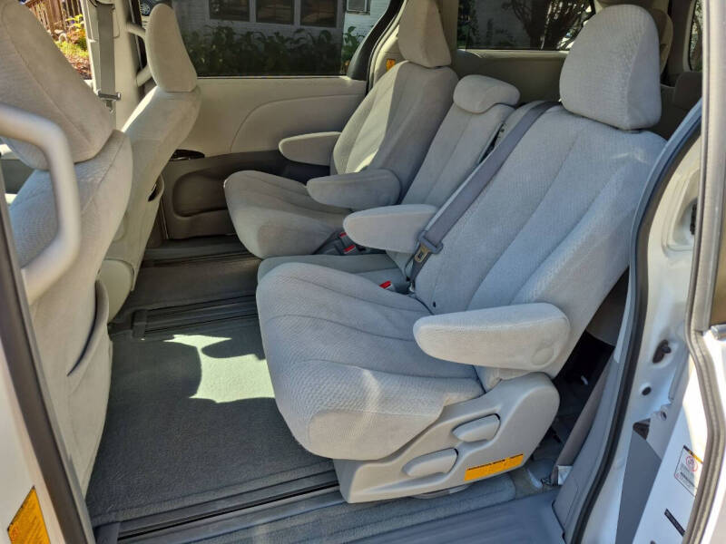 2011 Toyota Sienna