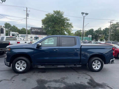 2019 Chevrolet Silverado 1500 for sale at Aurora Auto Center Inc in Aurora IL