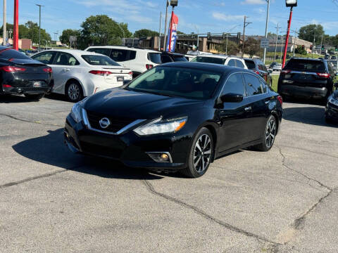 2018 Nissan Altima for sale at El Chapin Auto Sales, LLC. in Omaha NE