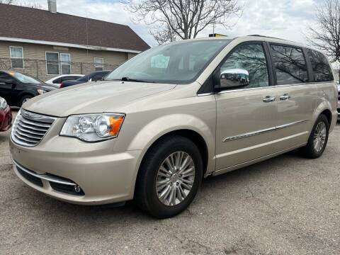 2012 Chrysler Town and Country for sale at El Tucanazo Auto Sales in Grand Island NE