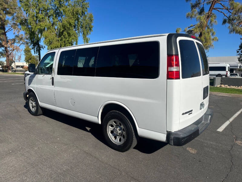 2012 Chevrolet Express LS photo 6