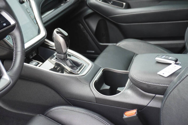 2024 Subaru Outback Touring