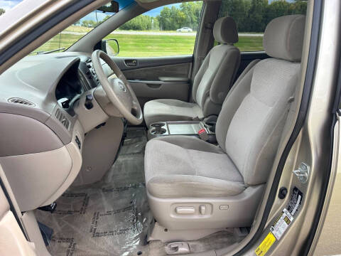 2008 Toyota Sienna LE 7-Passenger