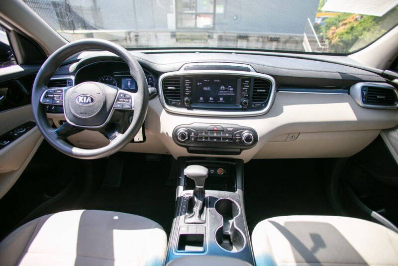 2019 Kia Sorento LX