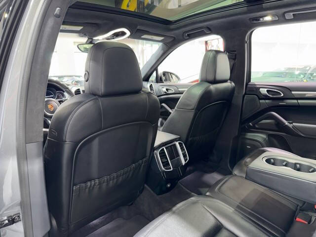 2017 Porsche Cayenne GTS