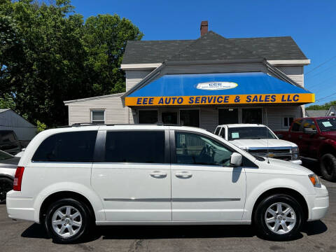 2010 Chrysler Town and Country for sale at EEE AUTO SERVICES AND SALES LLC in Cincinnati OH
