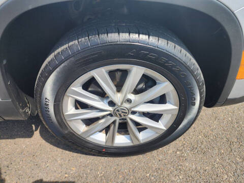 2015 Volkswagen Tiguan SE
