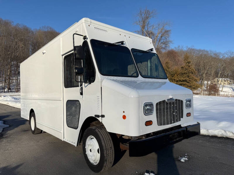 2021 Freightliner MT45 Chassis
