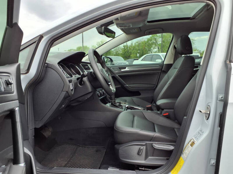 2021 Volkswagen Golf TSI