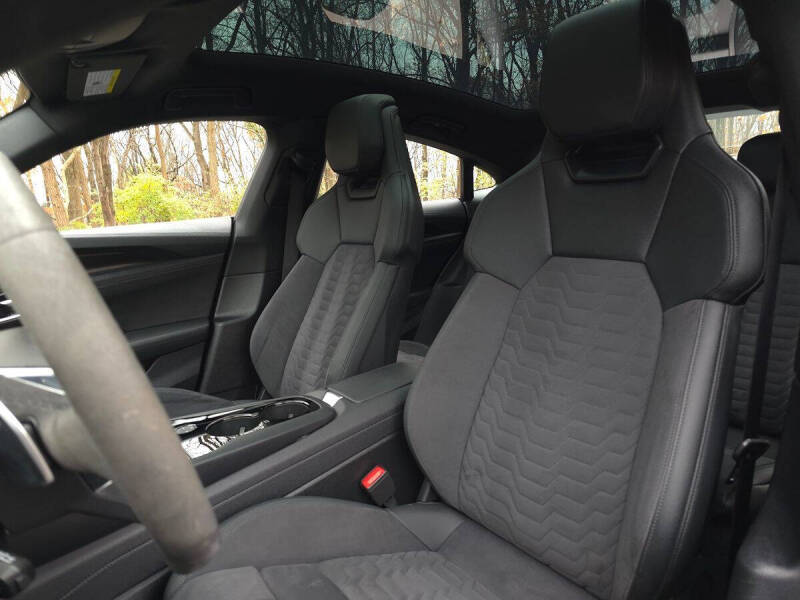 2023 Audi e-tron GT quattro Prestige