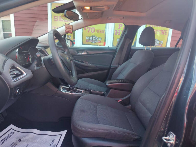 2018 Chevrolet Cruze LT Auto