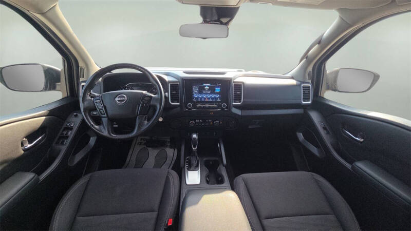 2022 Nissan Frontier SV