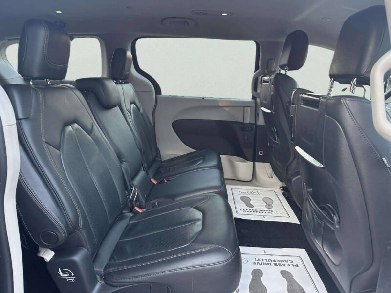 2020 Chrysler Pacifica Touring L Plus