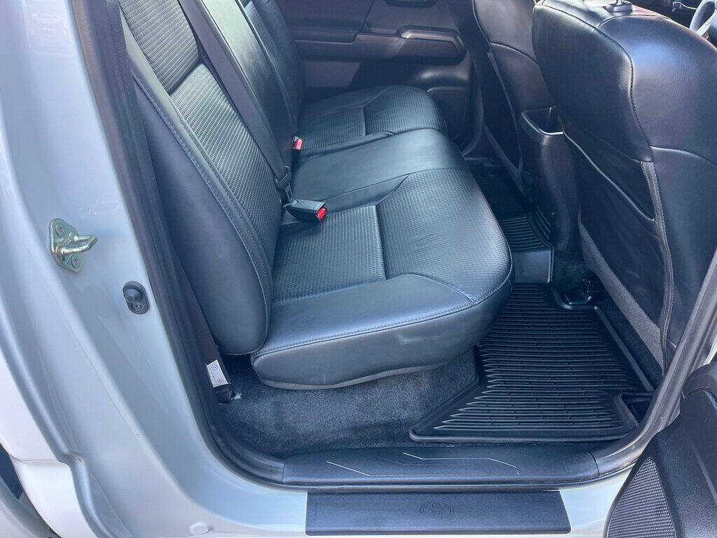 2018 Toyota Tacoma 33