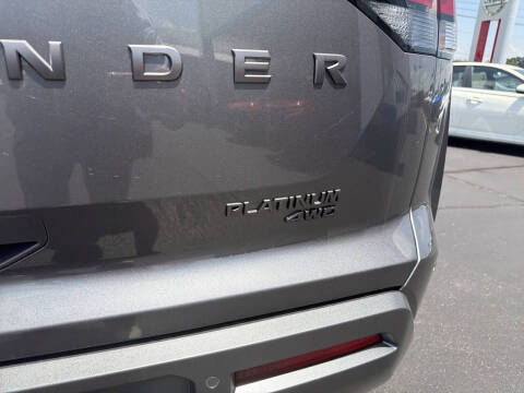 2026 Nissan Pathfinder Platinum
