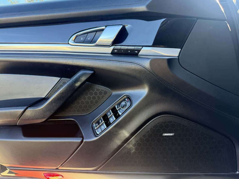 2016 Porsche Panamera 4S