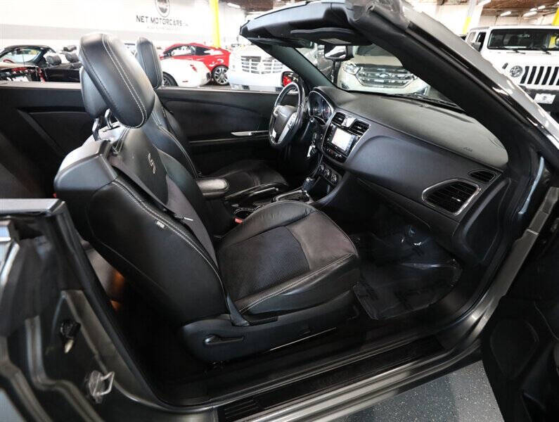 2011 Chrysler 200 S