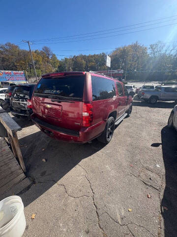 2011 Chevrolet Suburban LT