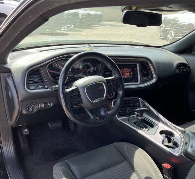 2017 Dodge Challenger SXT