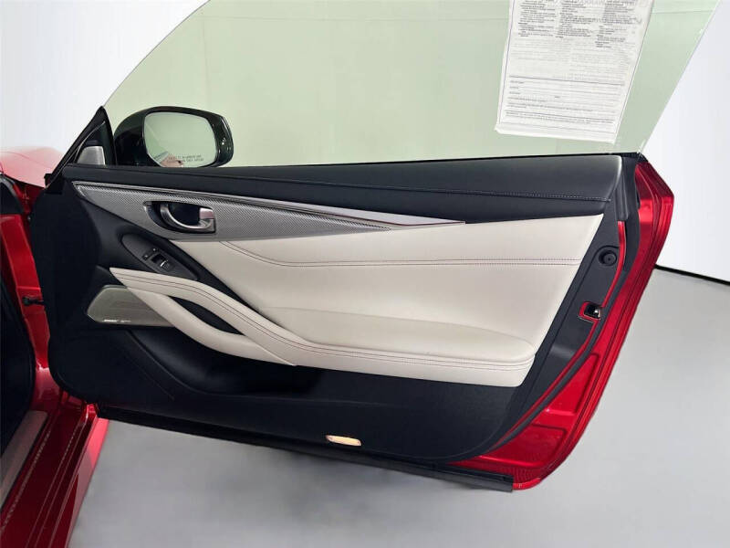 2017 Infiniti Q60 Red Sport 400