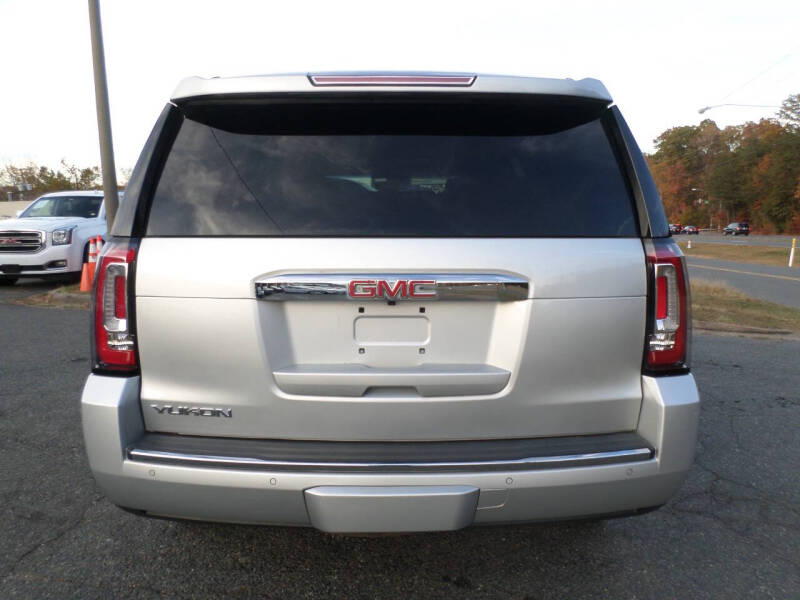 2016 GMC Yukon Denali photo 7