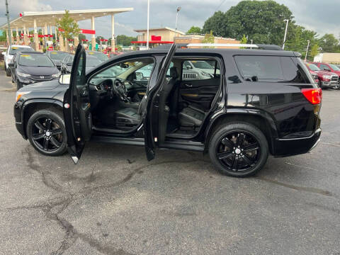 2017 GMC Acadia Denali