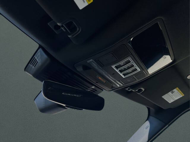 2025 Land Rover Discovery P300 Dynamic SE